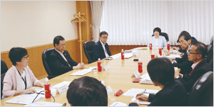 2018年の有識者ダイアログの様子