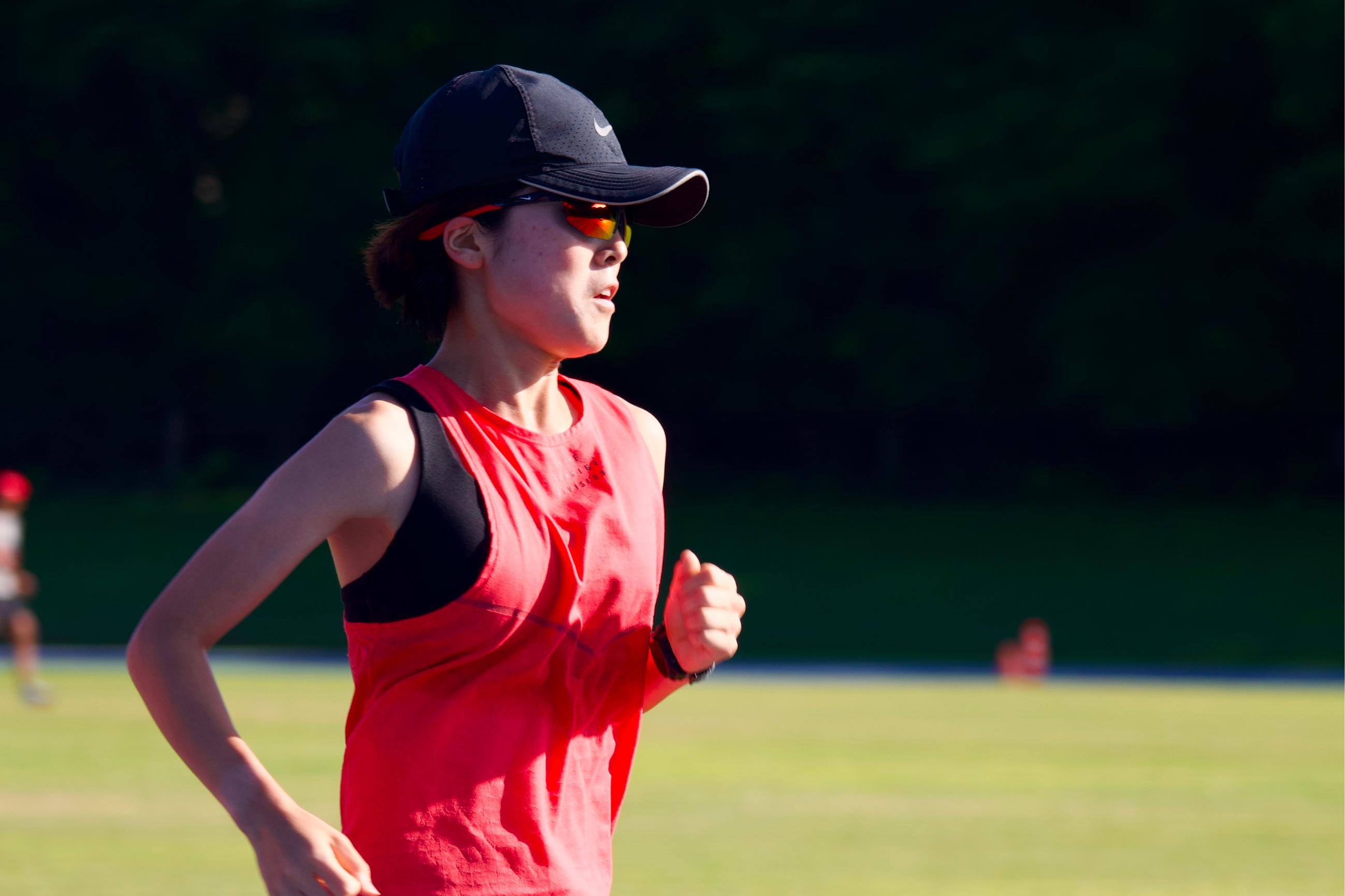 ランニング中の小坂井選手の写真