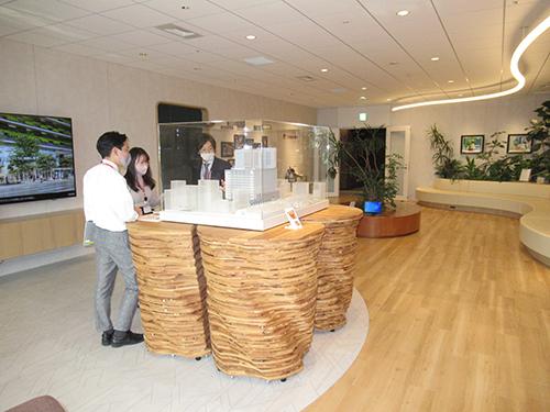 日本郵政不動産のエントランス