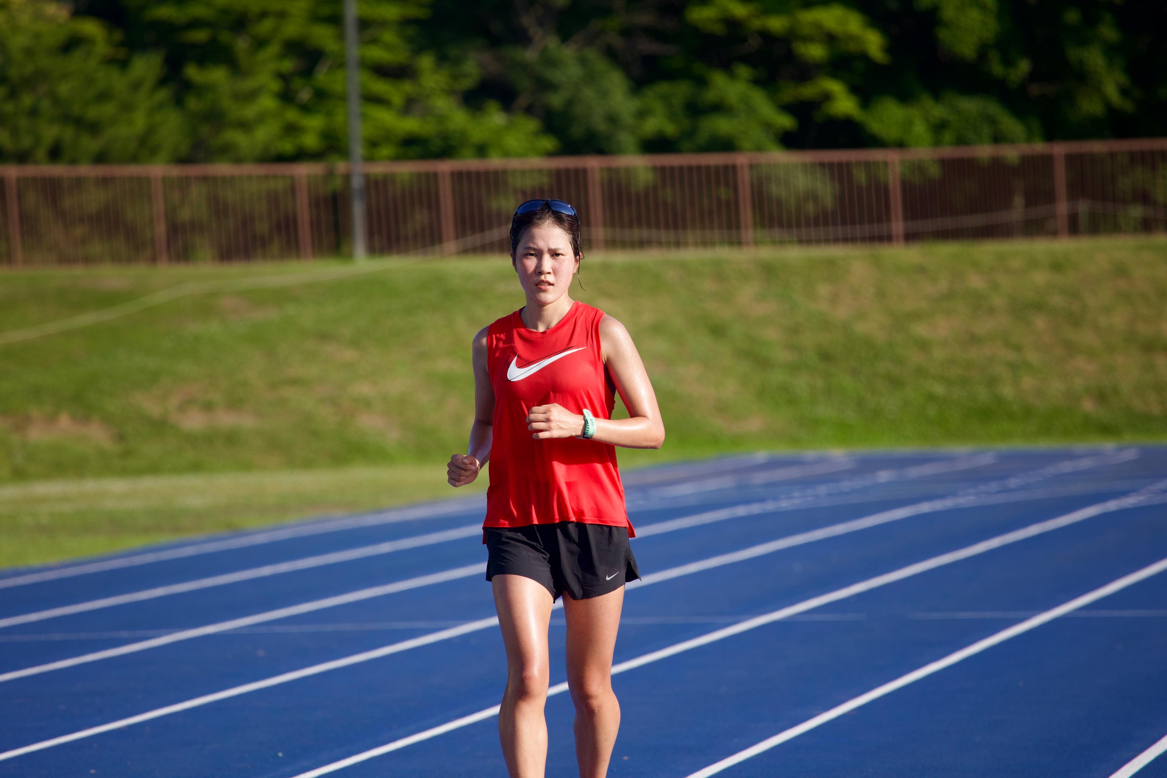 ランニング中の大西選手の写真