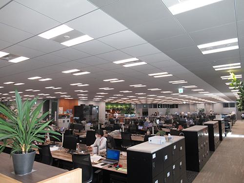 日本郵政不動産のオフィス風景