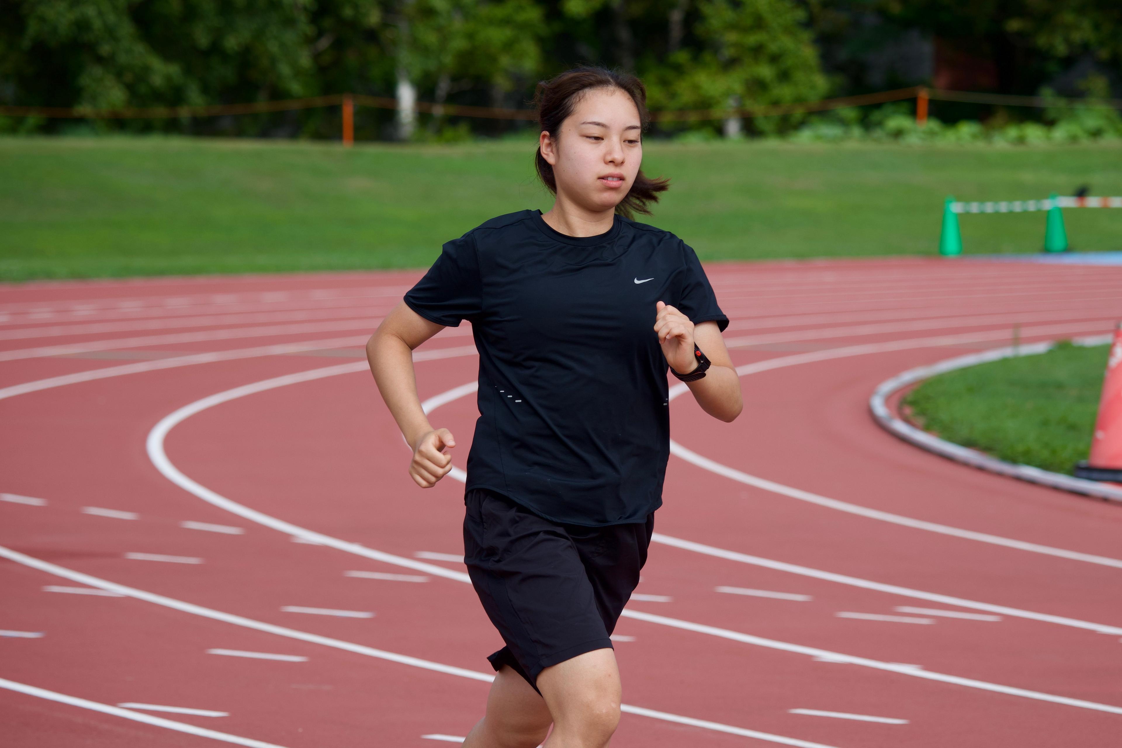 ランニング中の杉森選手の写真