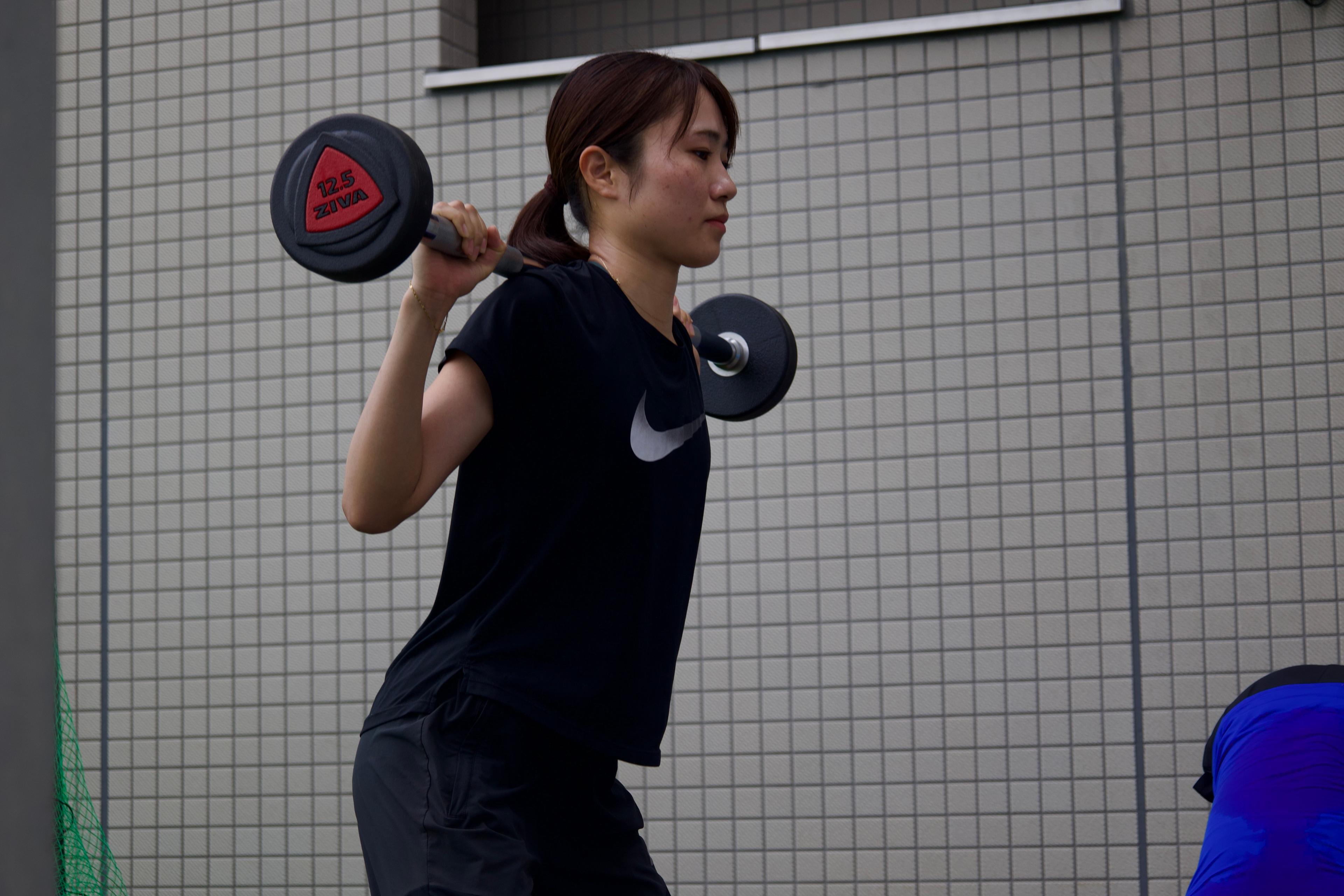 トレーニング中の菅田選手の写真