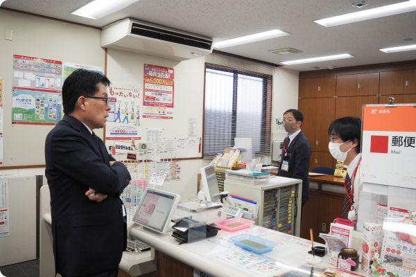 意見交換会を実施した宇都宮中央郵便局の他、石井郵便局、宇都宮大学内郵便局を訪問した様子3