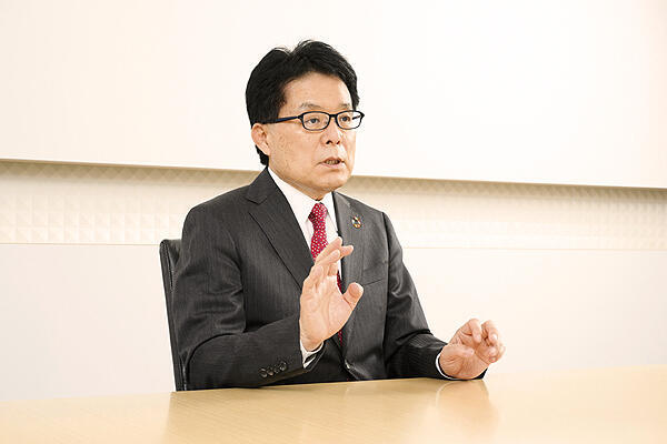 Director and Representative Executive Officer, President & CEO Japan Post Holdings Co., Ltd. Hiroya Masuda